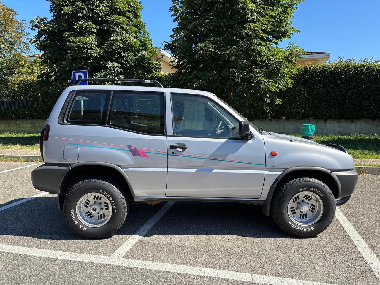Nissan Terrano 2.4i alias Ford Maverick