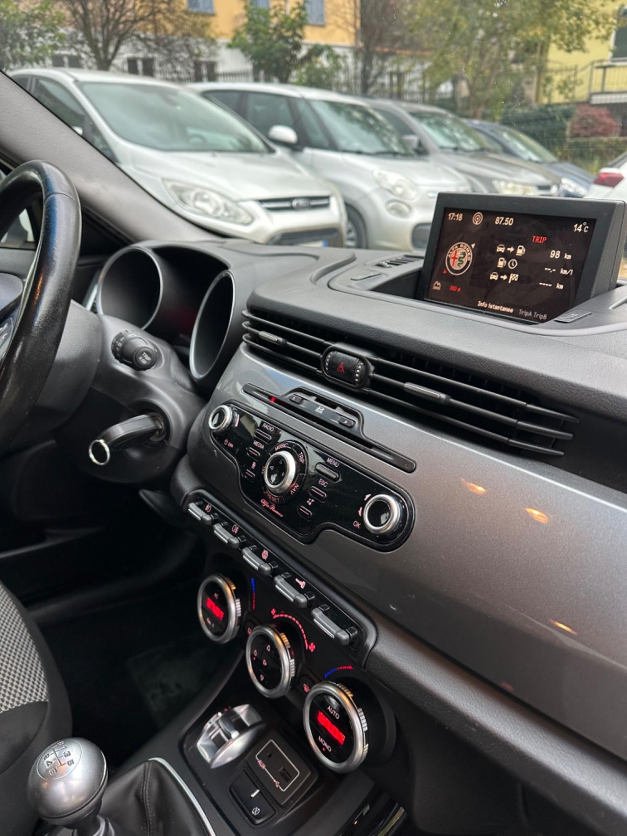 Alfa Romeo GIULIETTA 2.0 JTDm-2 DISTINCTIVE KMCERT GARANZ