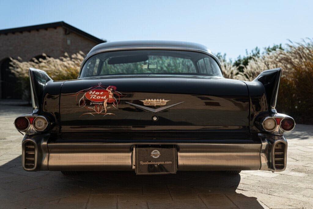 Cadillac Series 62 SPECIAL FLEETWOOD SEDAN - CAD00002