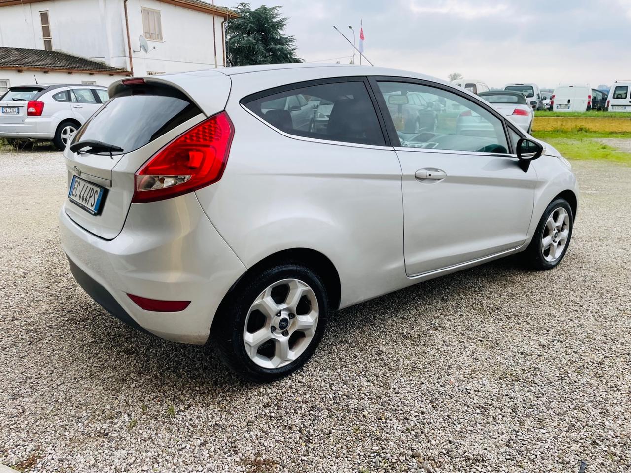 Ford Fiesta 1.4 96CV aut. 3 porte Titanium