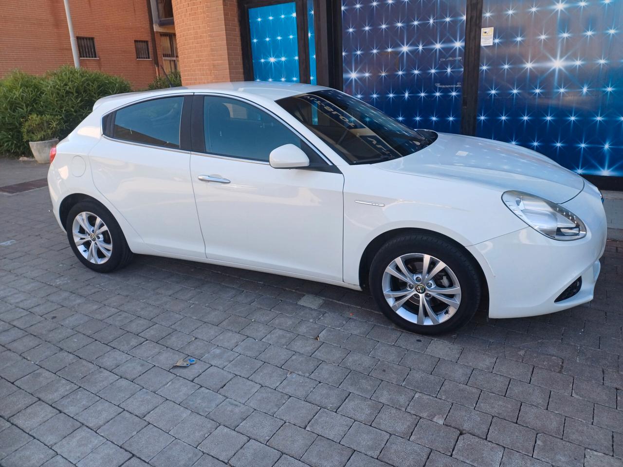 Alfa Romeo Giulietta 1.6 JTDm-2 105 CV Veloce 2013