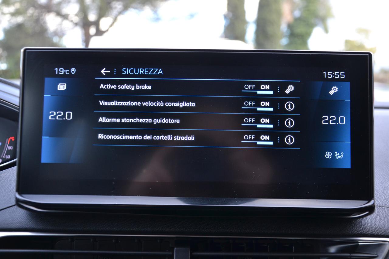 Peugeot 5008 1.5 HDi 130CV 7POSTI AUT.+NAV+LED+RCAM+PELLE+PDC