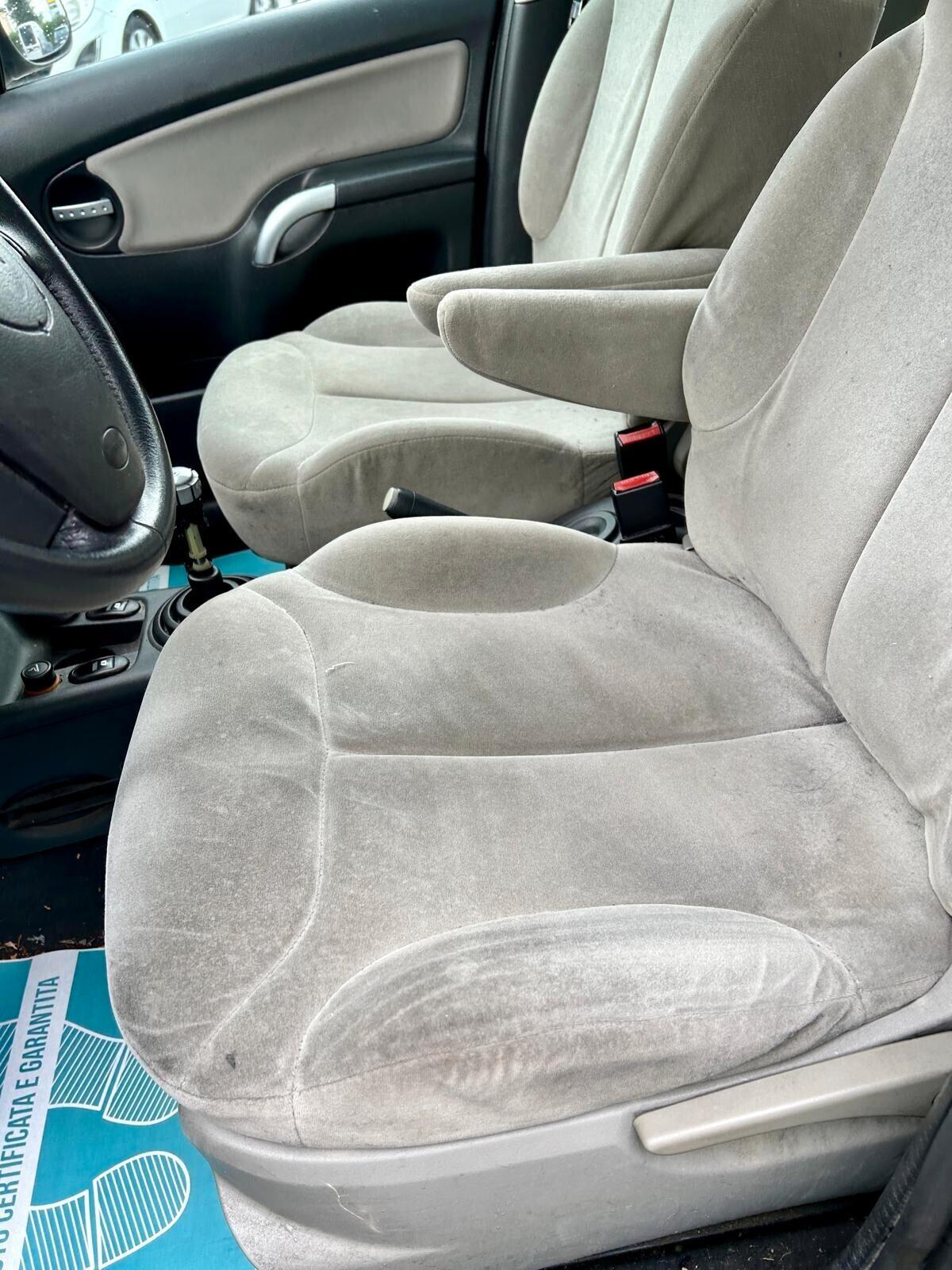 Citroen C3 1.4 HDi 70CV Exclusive - ok neop.