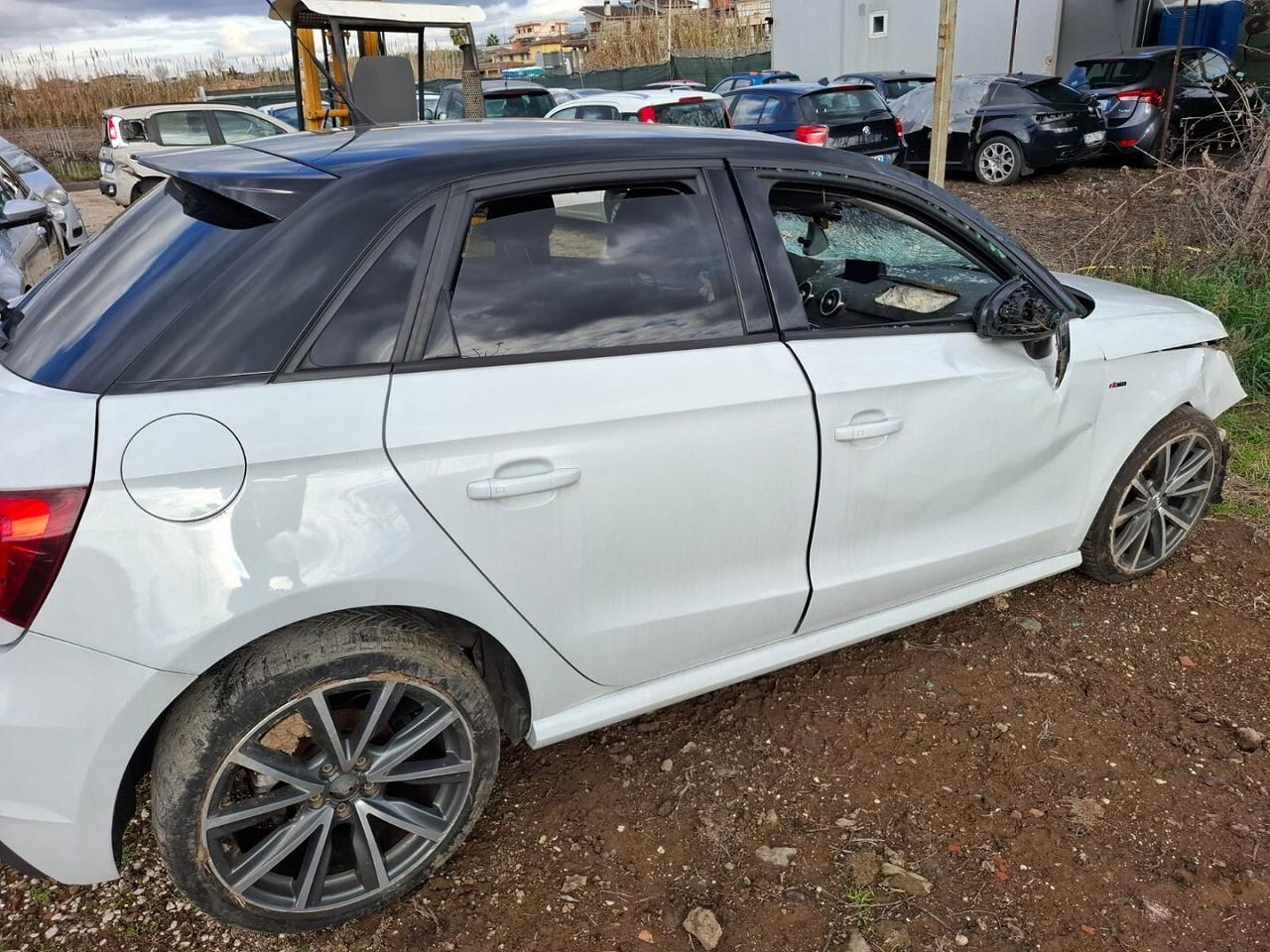 AUDI A1 SBK S-LINE AUT 2017 SINISTRATA