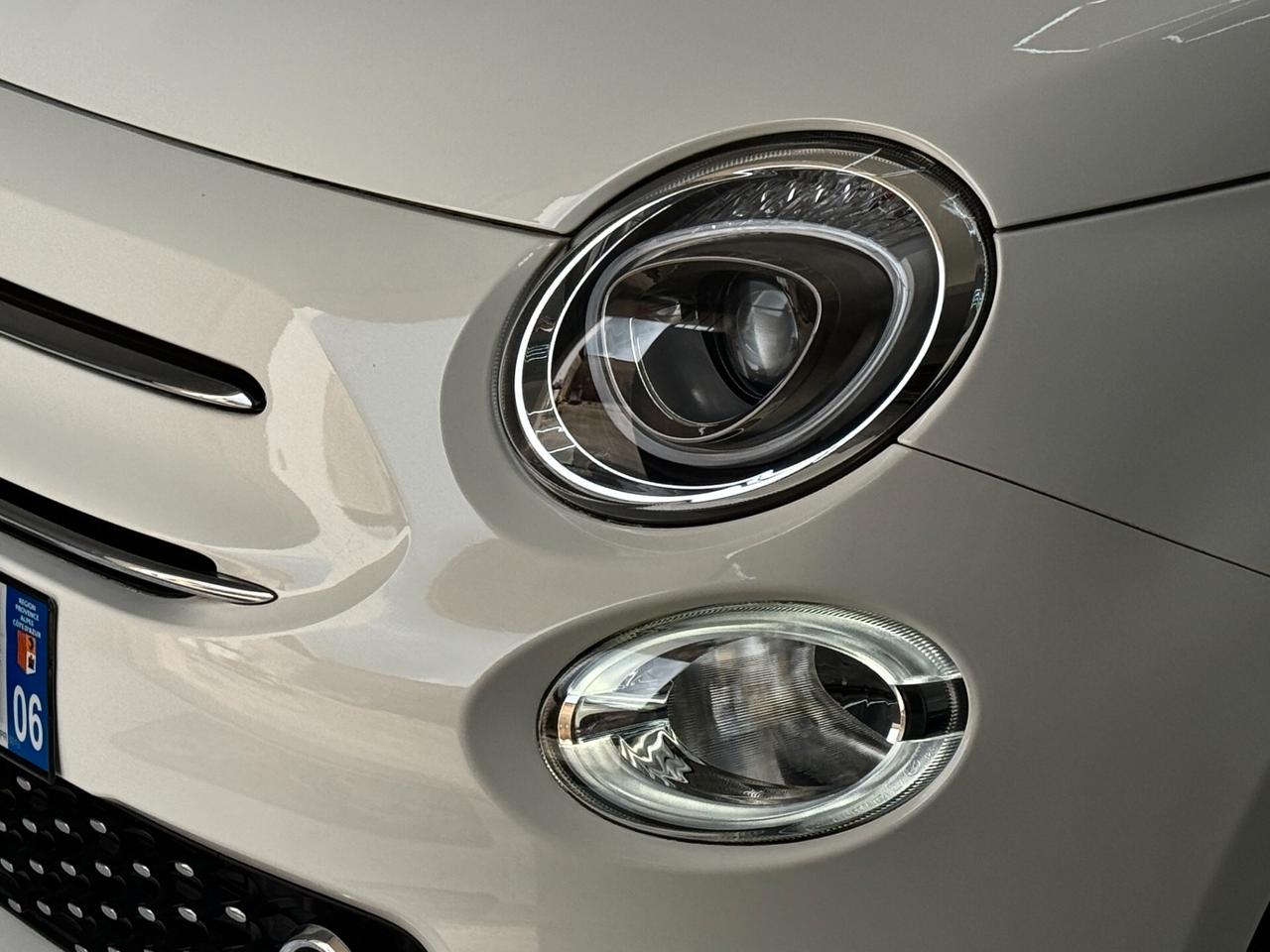 Fiat 500 C 1.0 Hybrid Lounge ** 10.136 km **