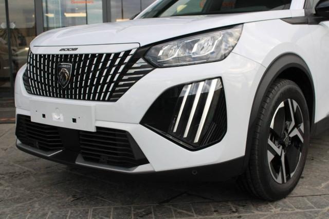 Peugeot 2008 1.2 puretech Allure 130cv automatica con CarPlay