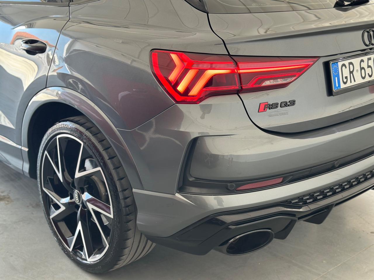 Audi RS Q3 2.5 400cv 2020