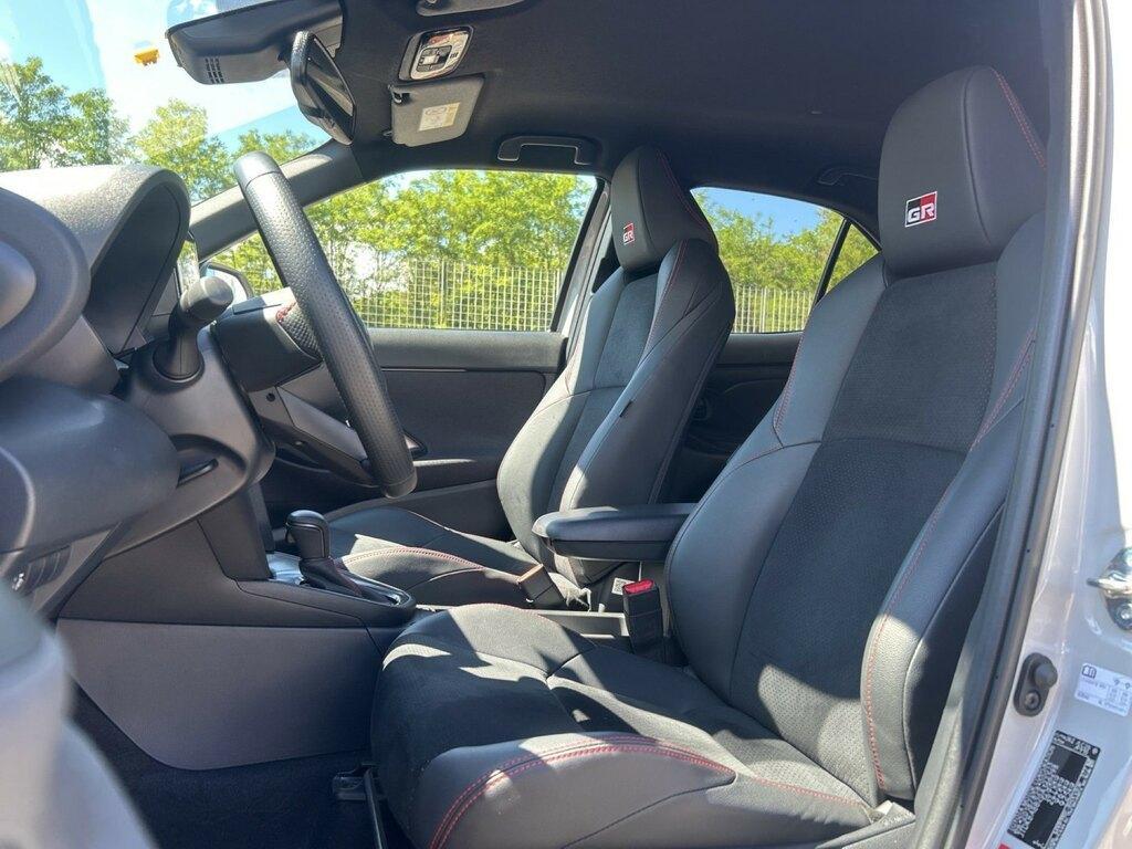 Toyota Yaris Cross 1.5 H GR Sport FWD E-CVT