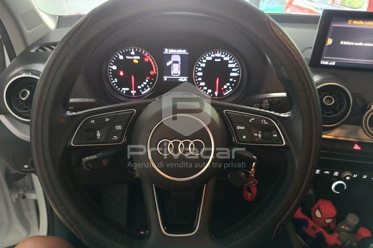AUDI Q2 30 TDI S tronic Business