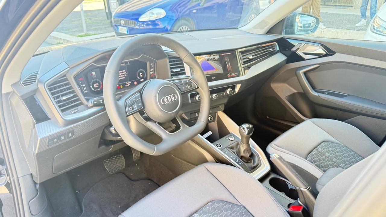 Audi A1 SPB 30 TFSI S tronic line edition LED NAVI KAMERA PDC BLUETOOTH CERCHI 17 CLIMA AUTOMATICO