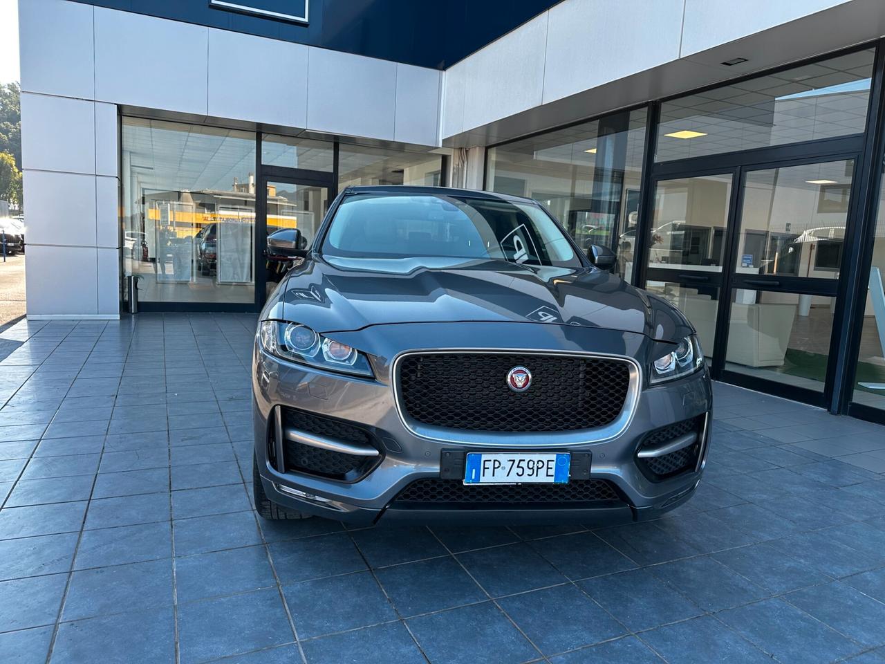Jaguar F-Pace 2.0 D 180 CV AWD Portfolio