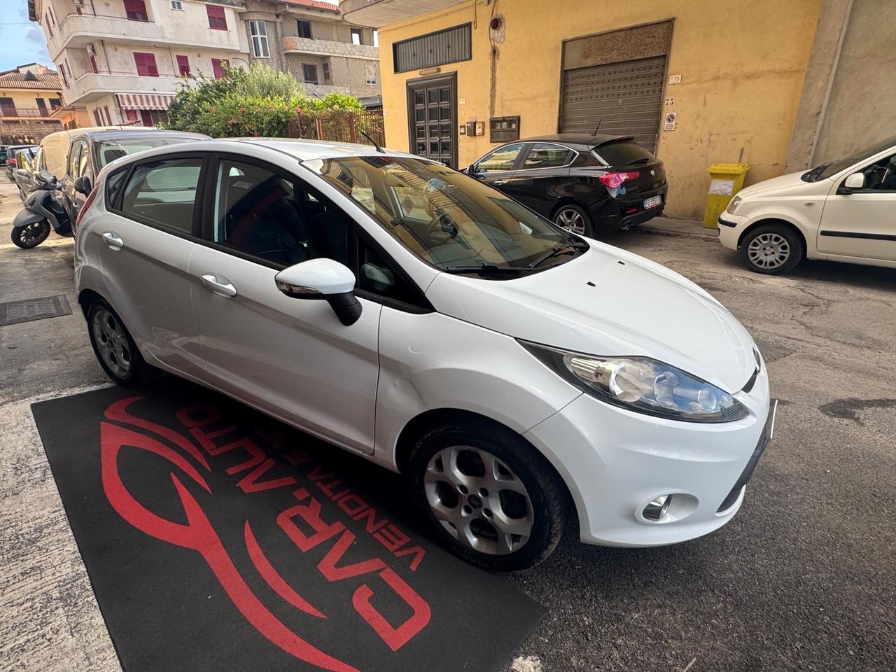 Ford Fiesta 1.4 TDCi 5p. Titanium