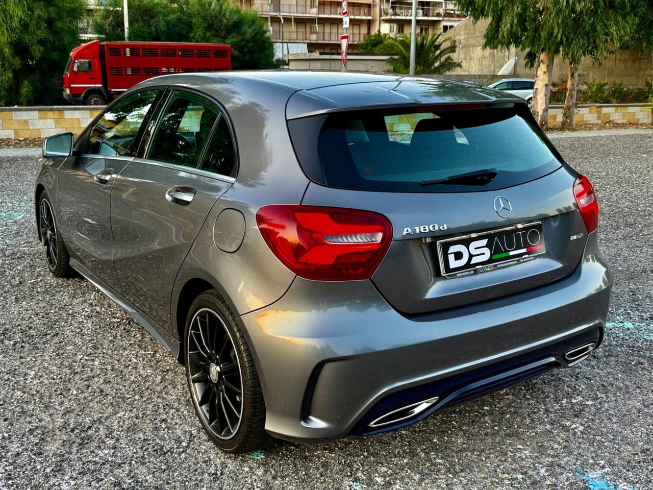 MERCEDES-BENZ A 180 D AUTOMATIC AMG PREMIUM UNI PRO