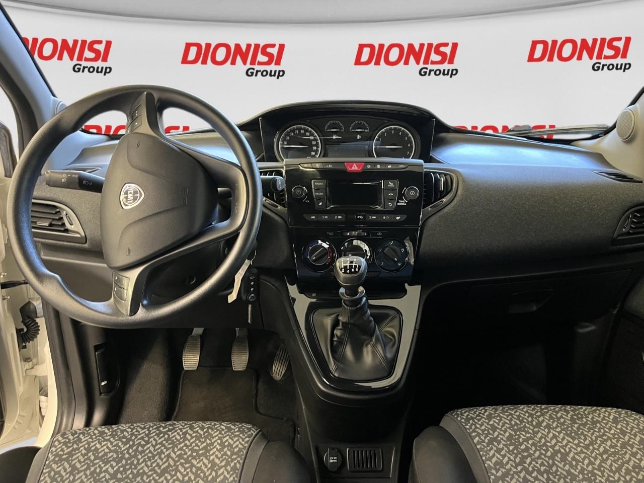 Lancia Ypsilon 1.0 70cv Firefly Hybrid S&S