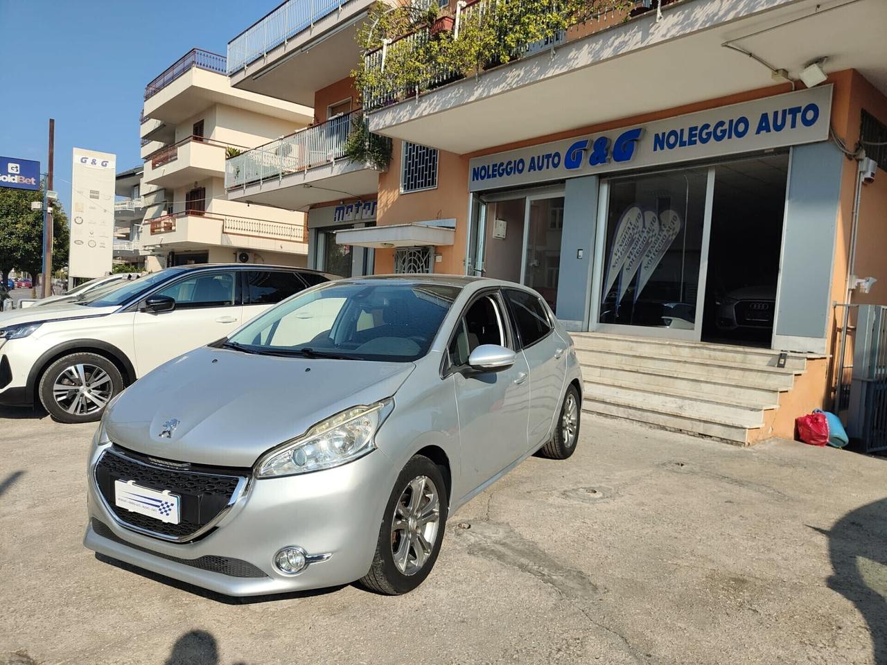 Peugeot 208 1.4 HDi 68 CV 5 porte