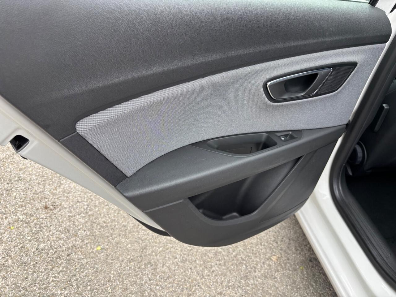 Seat Leon 1.6 TDI 115CV 5p. Style OK NEOPATENTATI