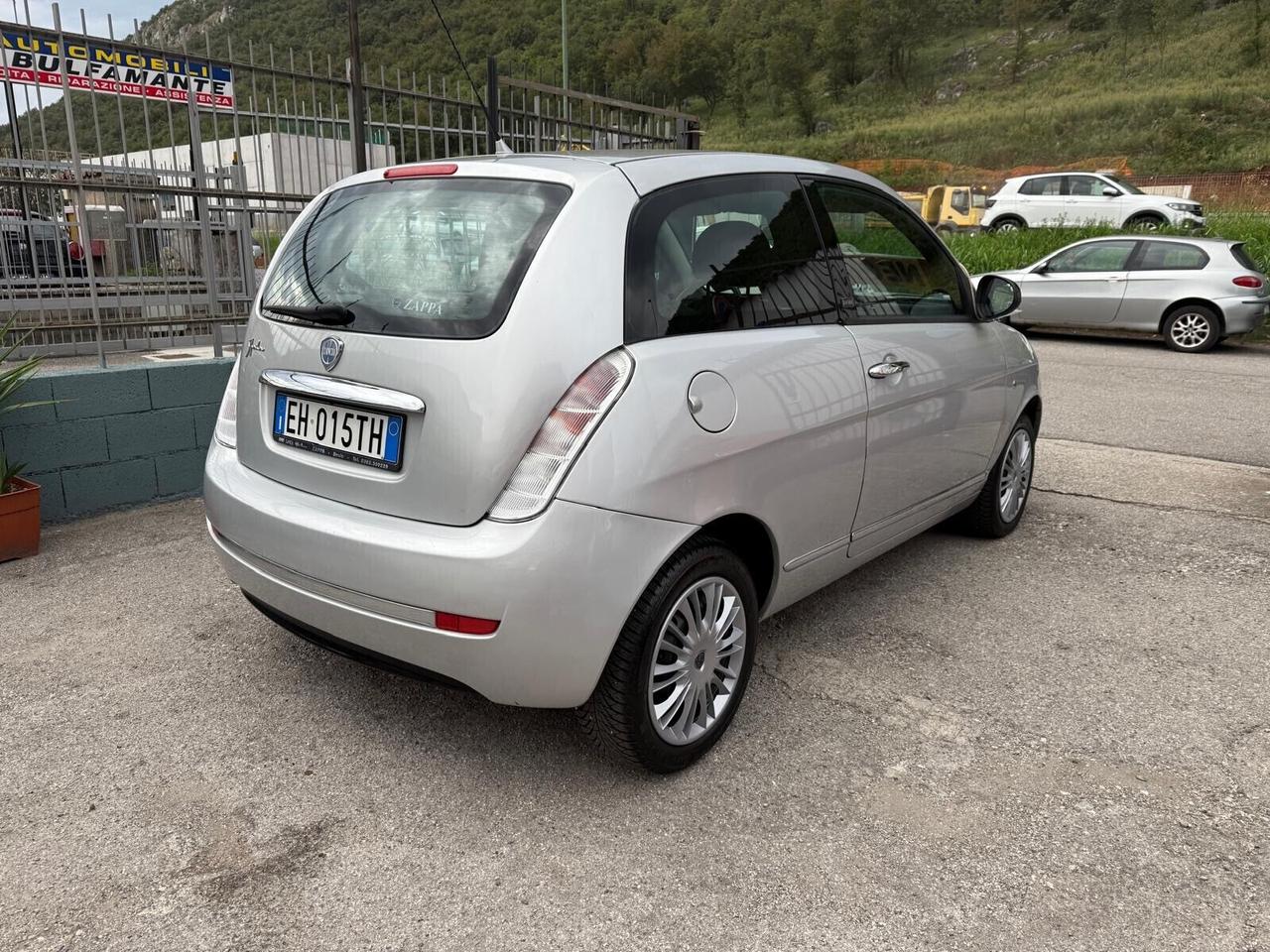 Lancia Ypsilon 1.2 69 CV Platinum