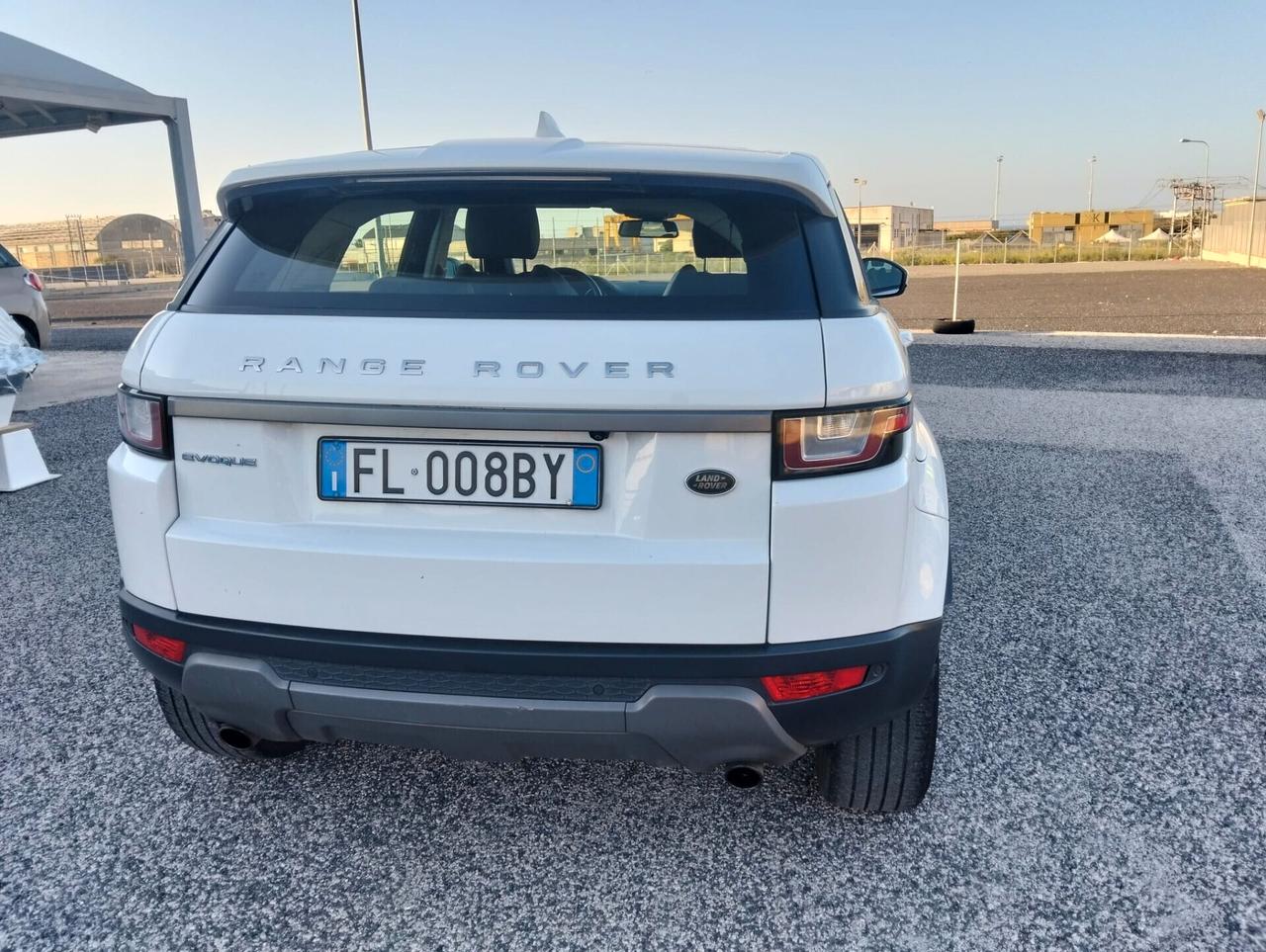Land Rover Range Evoque 2.0 eD4 5P SE Dynamic
