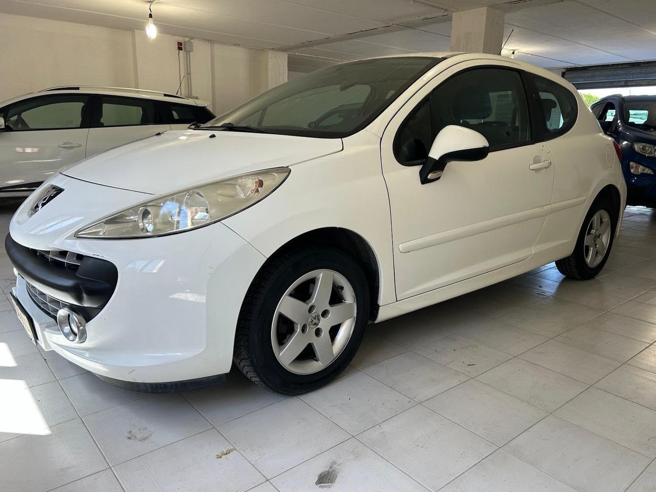 Peugeot 207 1.4 HDi 70CV 3p. ONE Line