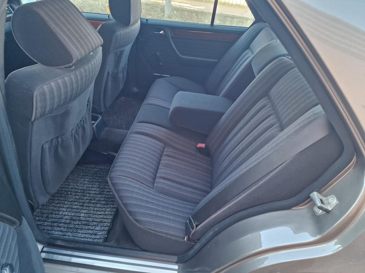 Mercedes-benz 300 200 E