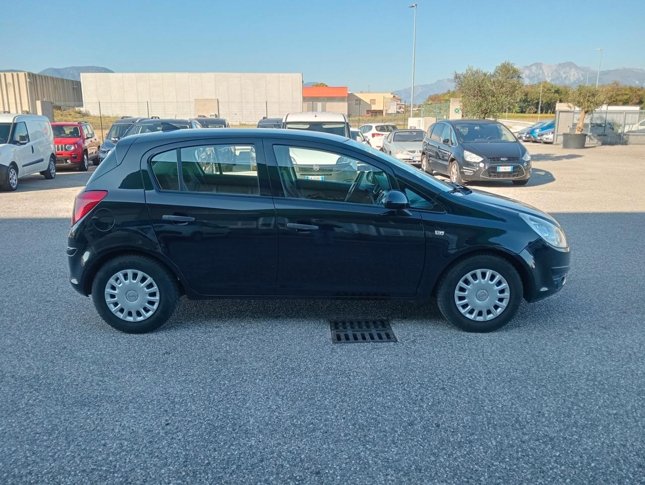 Opel Corsa 1.0 12V 65cv 5 porte OK NEOPATENTATI