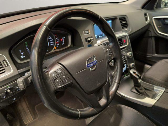 VOLVO V60 D2 1.6 Powershift Kinetic