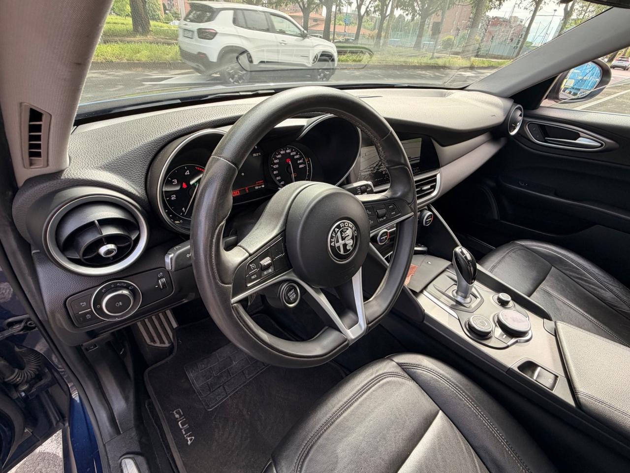 Alfa Romeo Giulia 2.2 Turbodiesel 180 CV AT8 Business Sport Launch Ed.