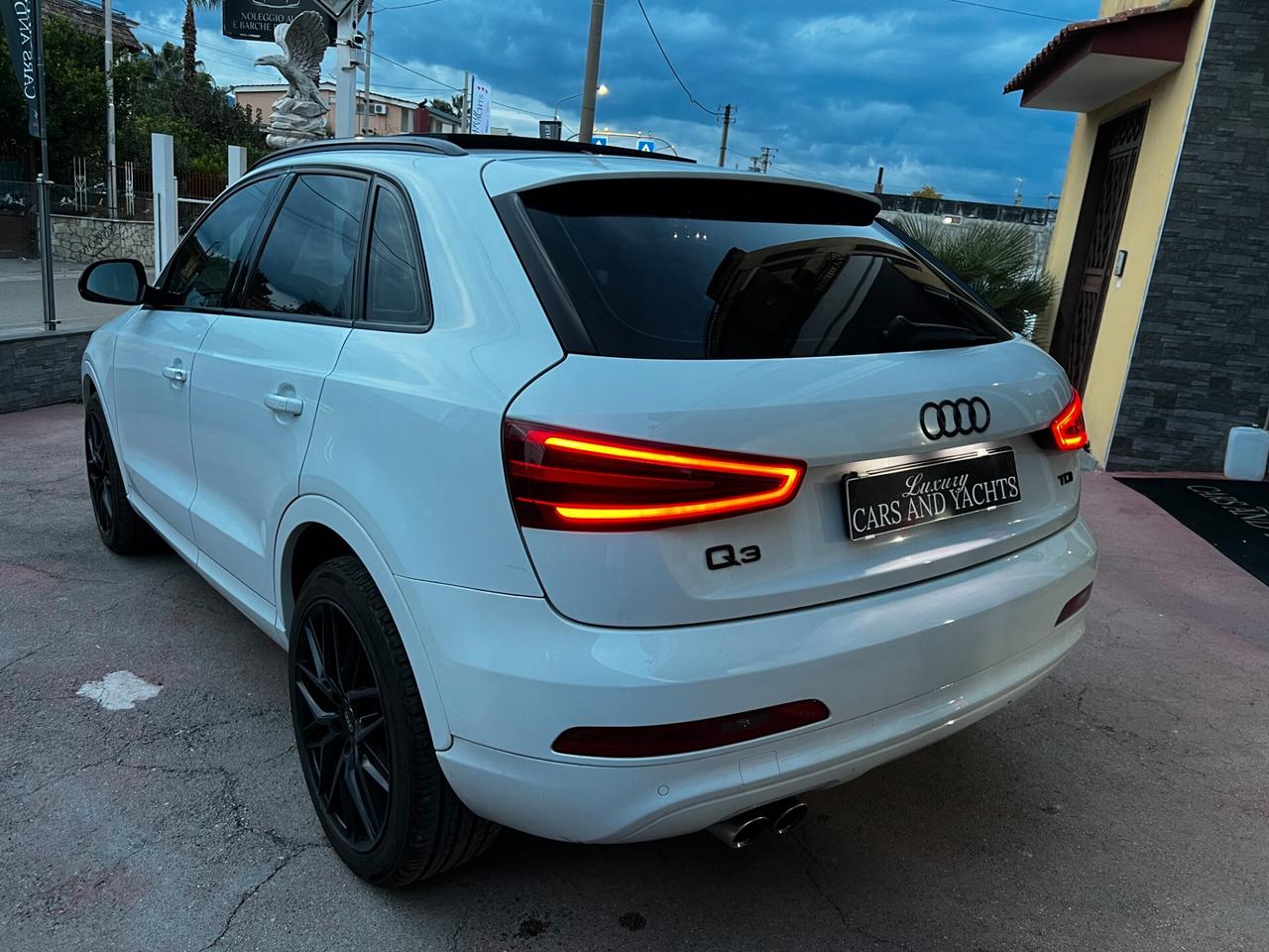 Audi Q3 2.0 TDI 140 CV -2012-TETTO