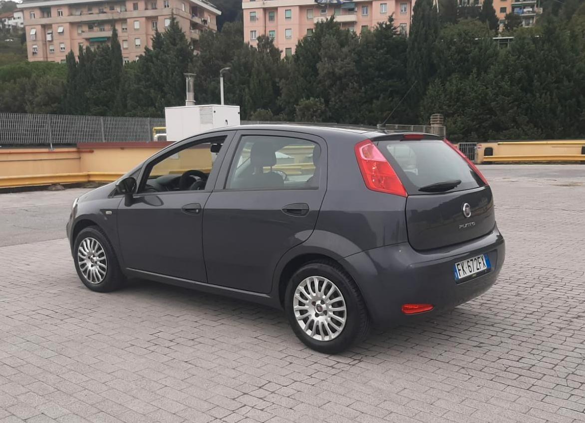 Fiat Grande Punto FORD FIESTA 1.0 EcoBoost ST-Line – NEOPATENTATI CONDIZIONI IMPECCABILI Bellissima