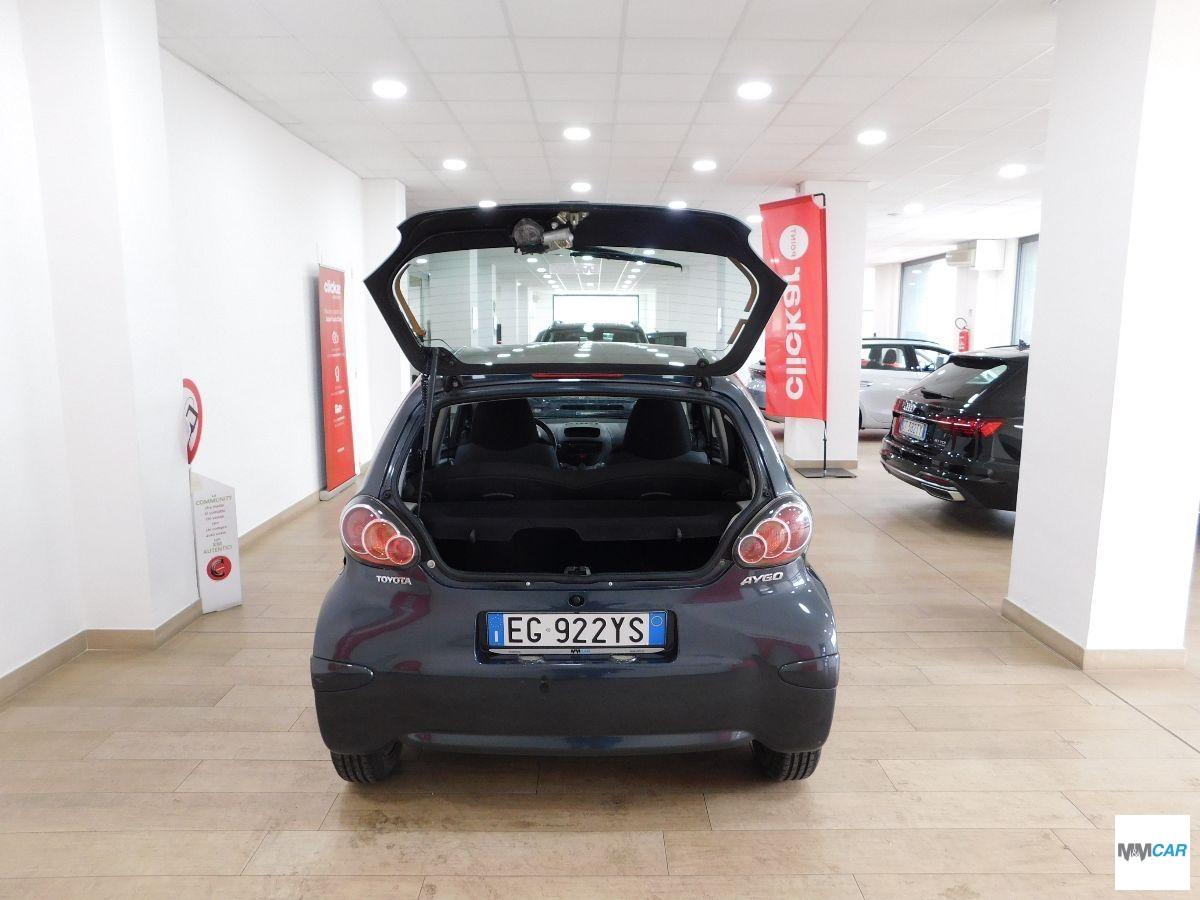 TOYOTA - Aygo - 12V VVT-i 5 porte Now