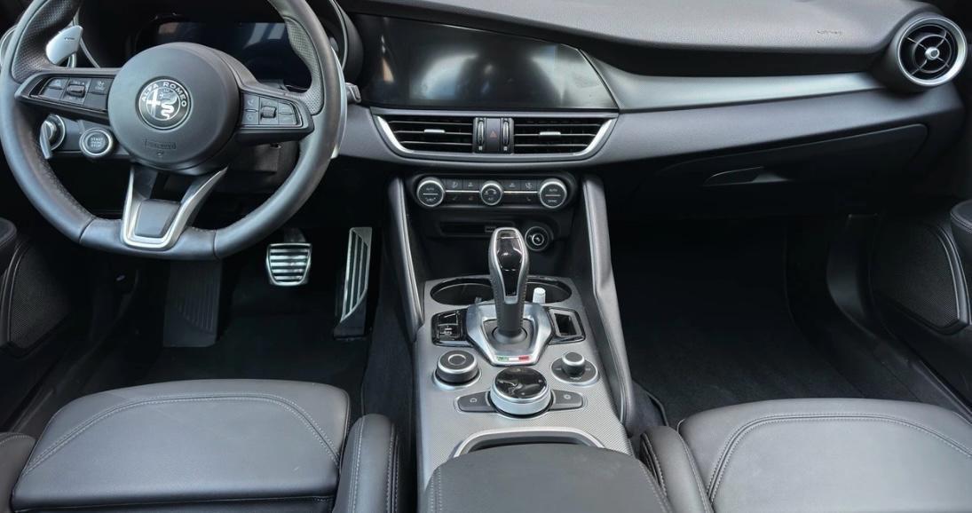 Alfa Romeo Giulia 2.0 Turbo 280 CV Q4 Veloce