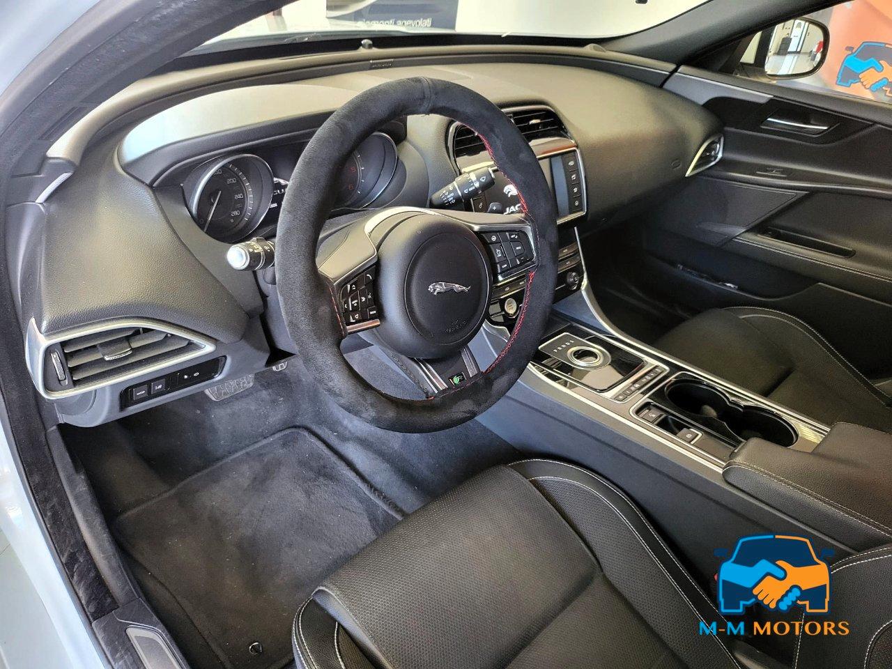 Jaguar XE Berlina XE 2.0d R-Sport 180cv auto