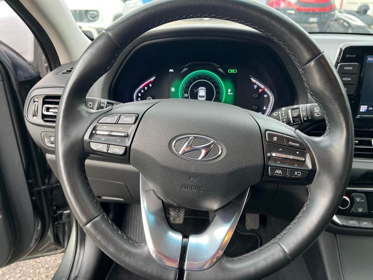 Hyundai i30-5p-1.0 hybrid- full-04/2023