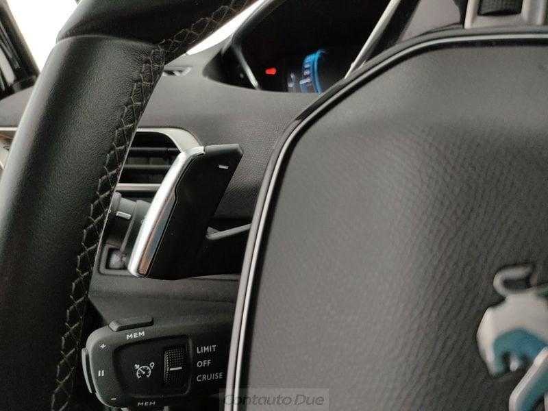 Peugeot 3008 Hybrid 225 e-EAT8 Allure Pack