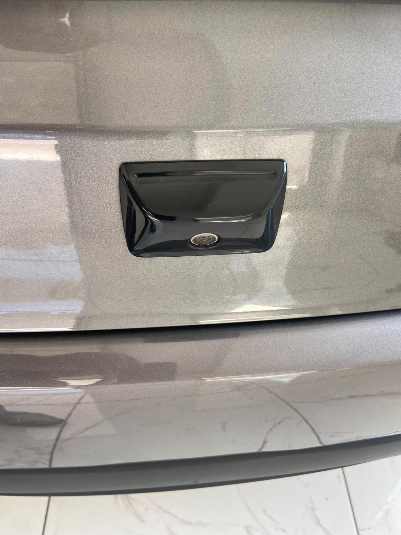 Lancia Ypsilon 1.0 FireFly 5 porte S&S Hybrid UnYca