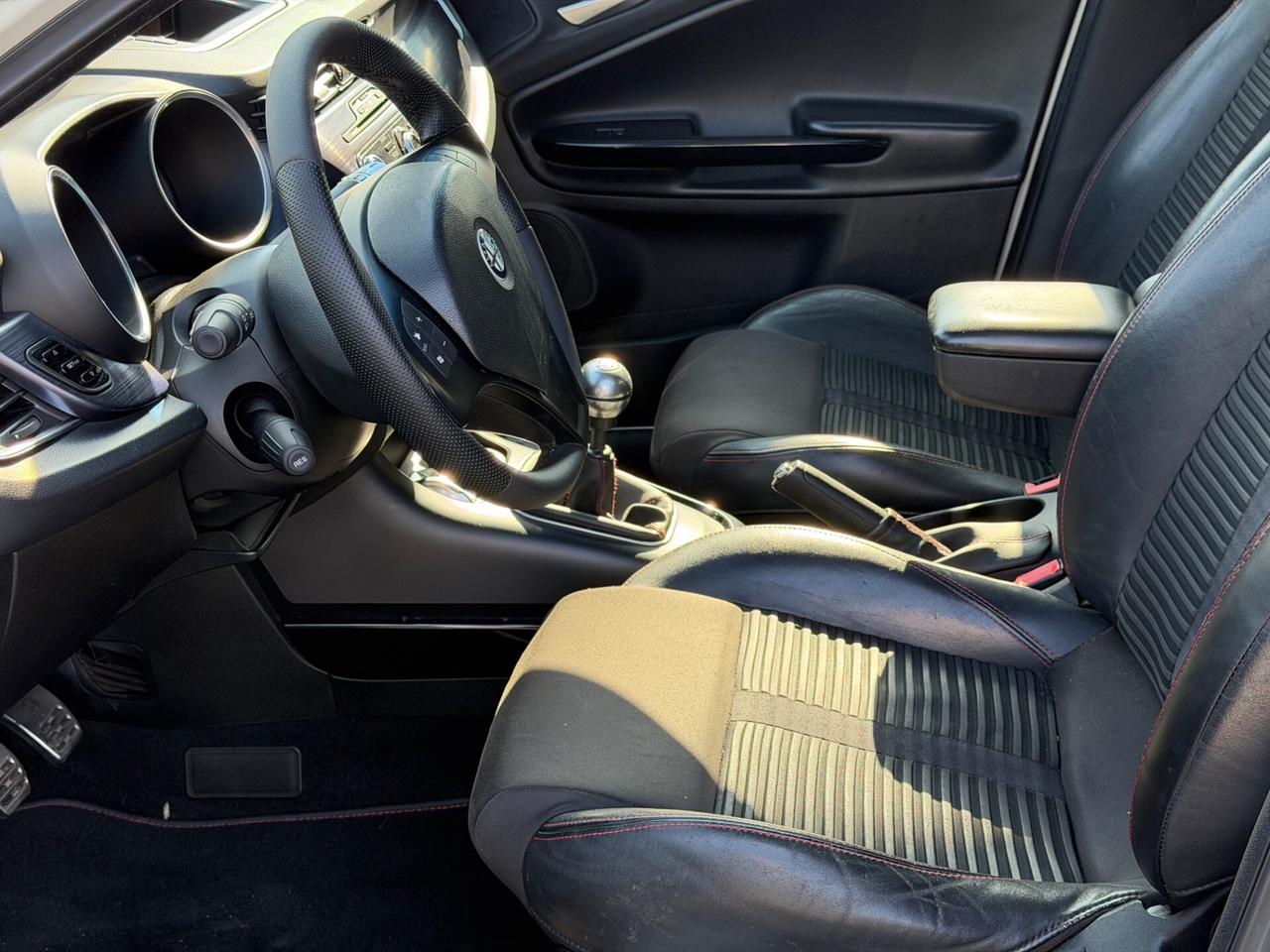 Alfa Romeo Giulietta - 2011 2.0 JTDm-2 140 CV Distinctive