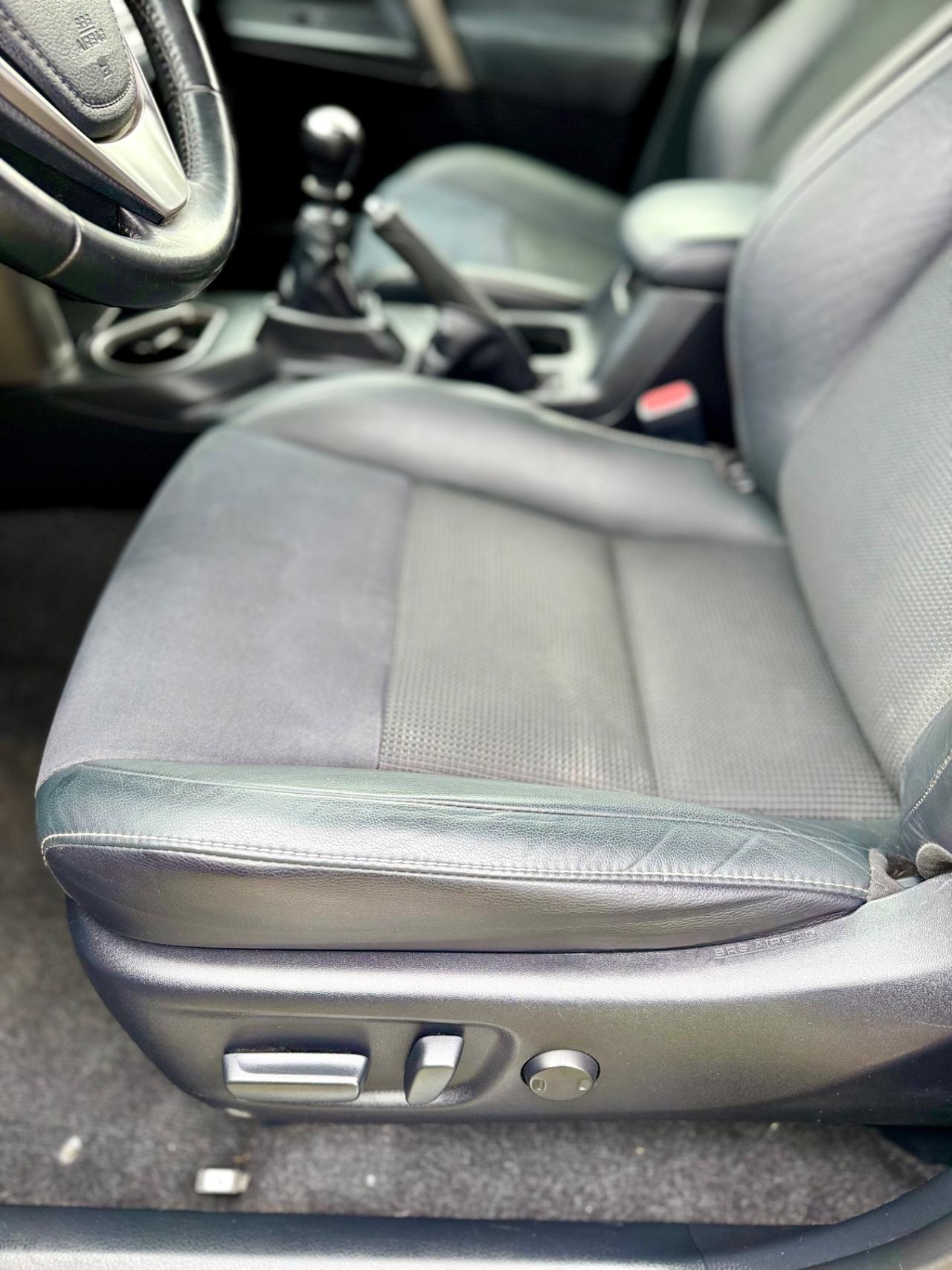 Toyota RAV 4 RAV4 2.0 D-4D 2WD Lounge