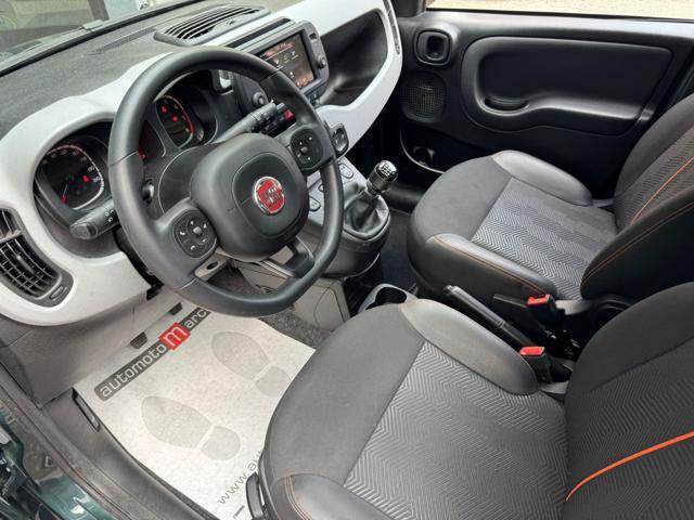 FIAT Panda 1.0 Cross FireFly S&S Hybrid Garmin