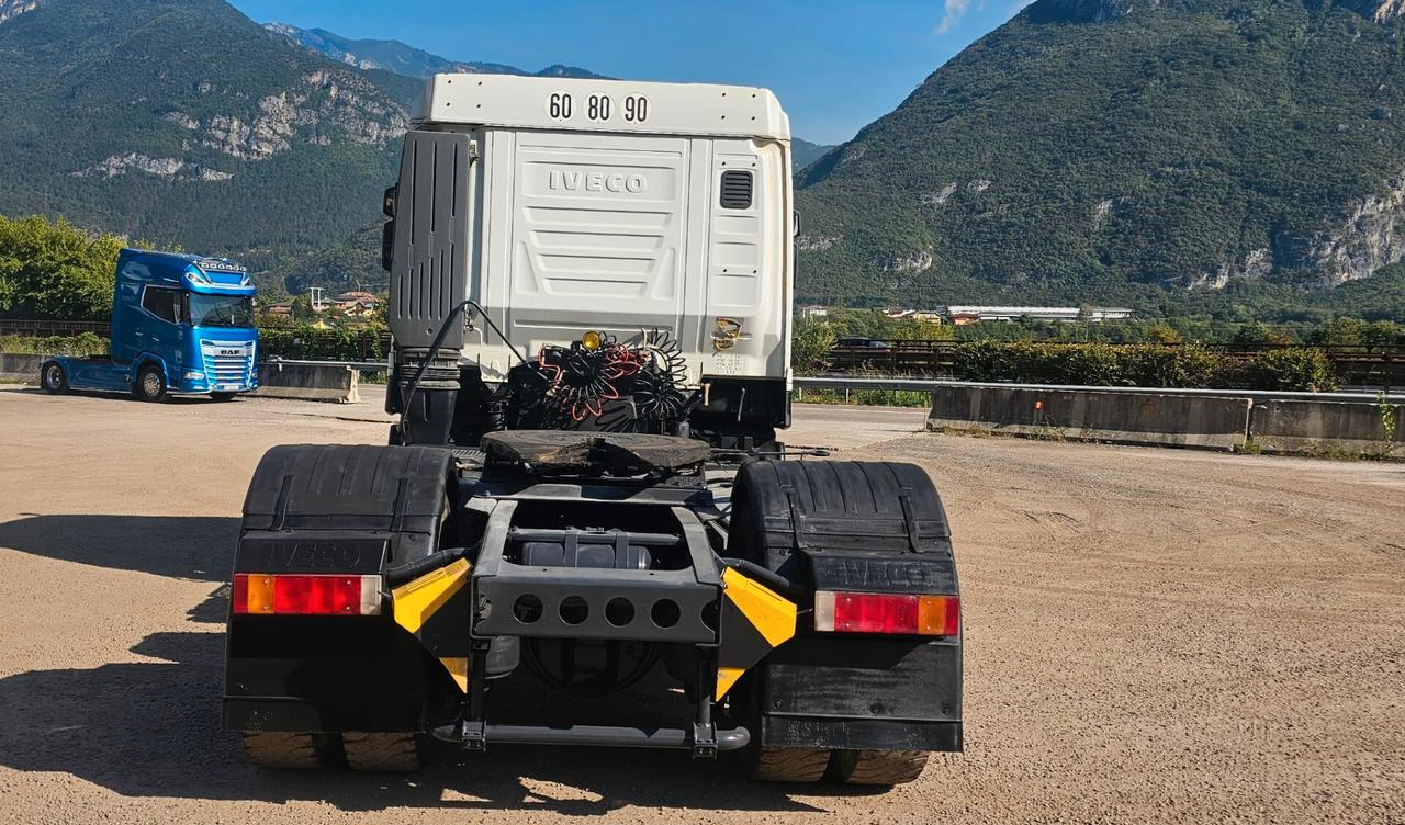 IVECO Stralis AS440S50T/P – 500 CV – Cambio manuale – solo circa 375.000 km