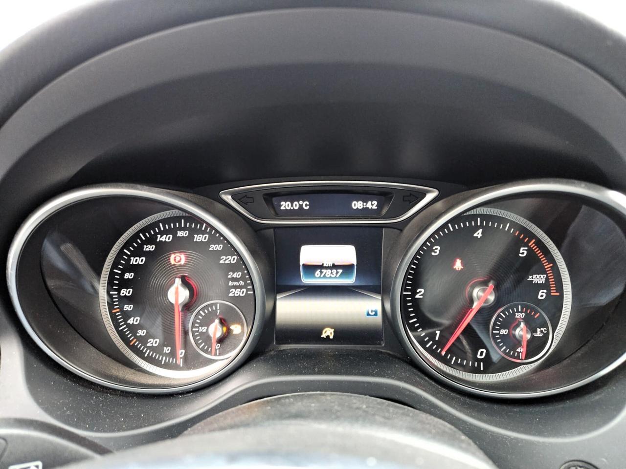 Mercedes-benz CLA 200 d Premium