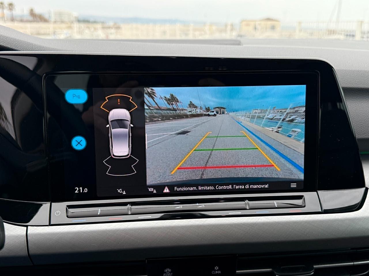 Volkswagen Golf 2.0 TDI DSG Virtual Cockpit