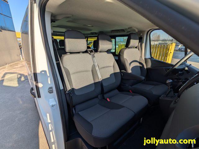 RENAULT Trafic T29 2.0 dCi 120CV 9 POSTI