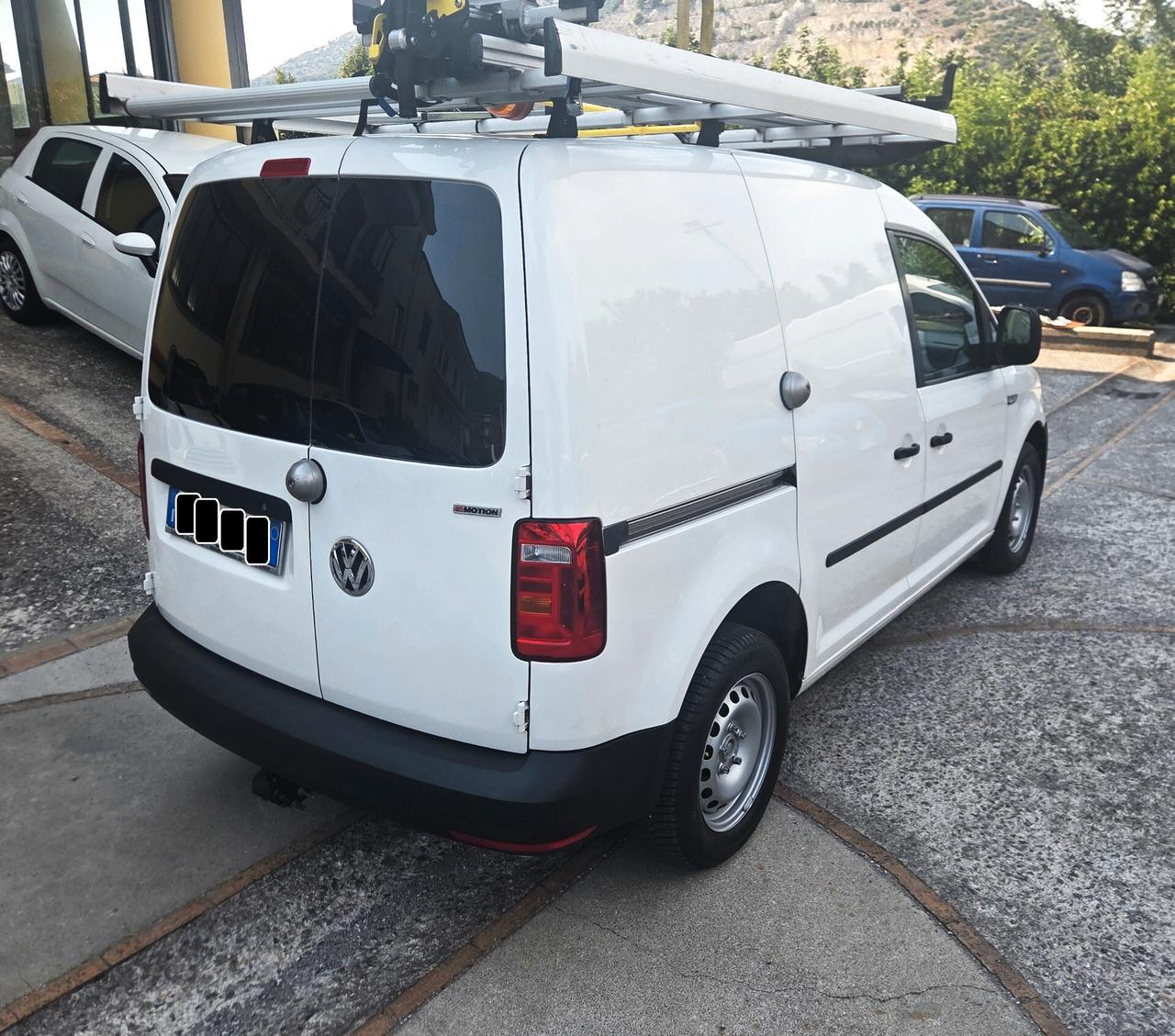 Volkswagen Caddy 4x4 2.0 TDI CON ATTREZZATURA