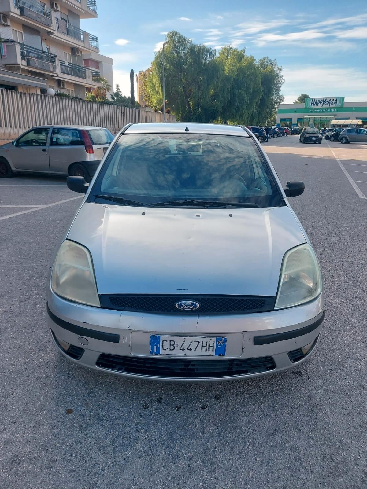 Ford Fiesta 1.4 16V 5p. Ghia