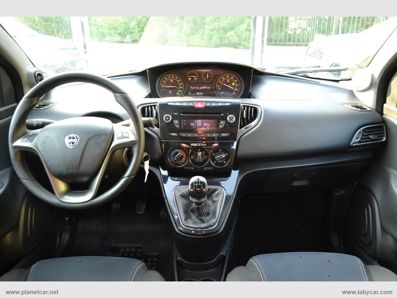 LANCIA Ypsilon 1.2 69 CV 5p. GPL Ecochic S MOMODESIGN