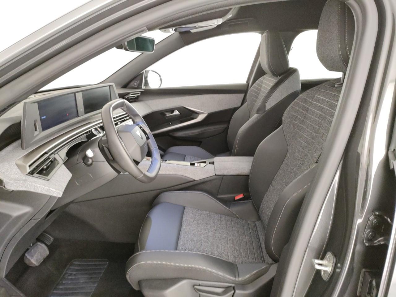 PEUGEOT 5008 1.2 hybrid Allure 145cv 7p.ti e-dcs6