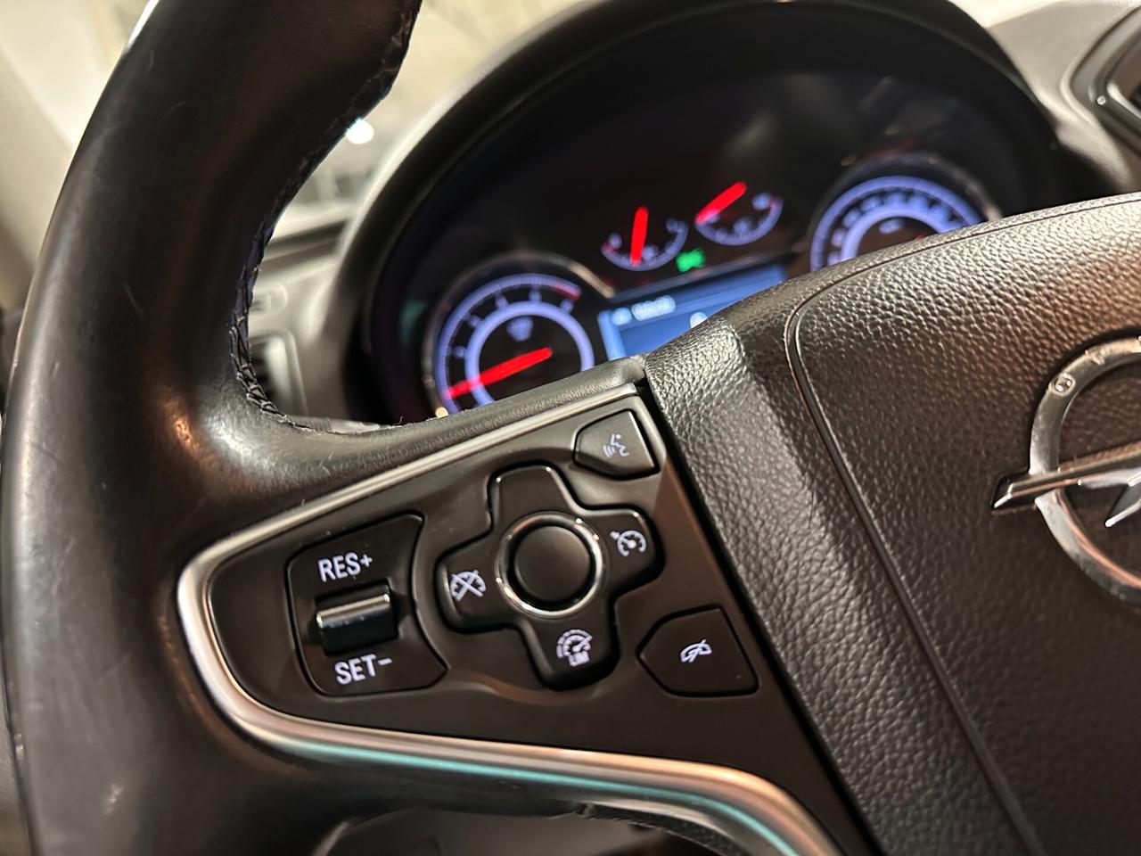 Opel Insignia 2.0 CDTI Sports Tourer - UNICO PROP. NAVI