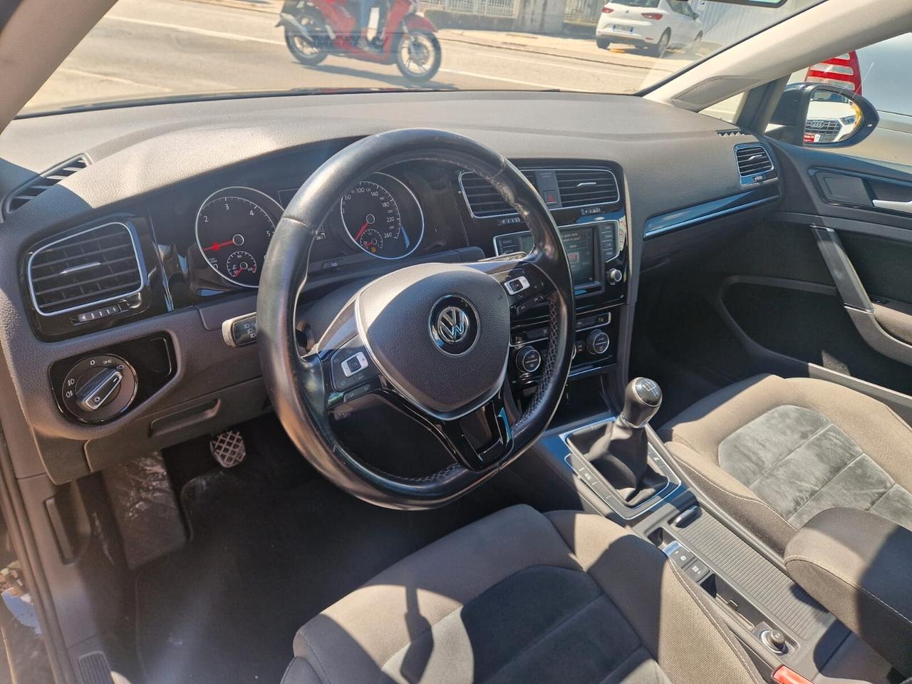 Volkswagen Golf 2.0 TDI DSG 5p. Highline BlueMotion Technology