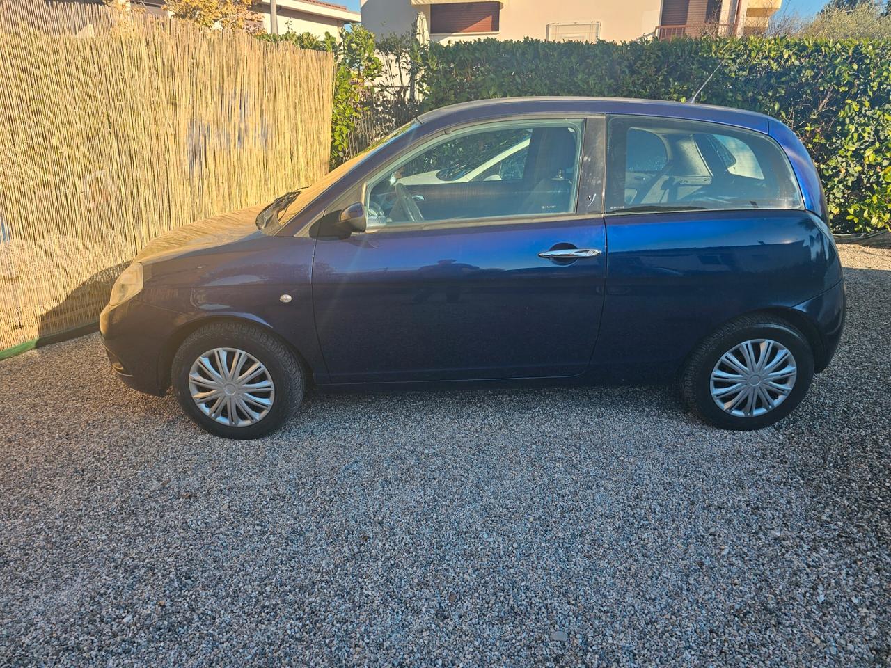 Lancia Ypsilon 1.2 Argento