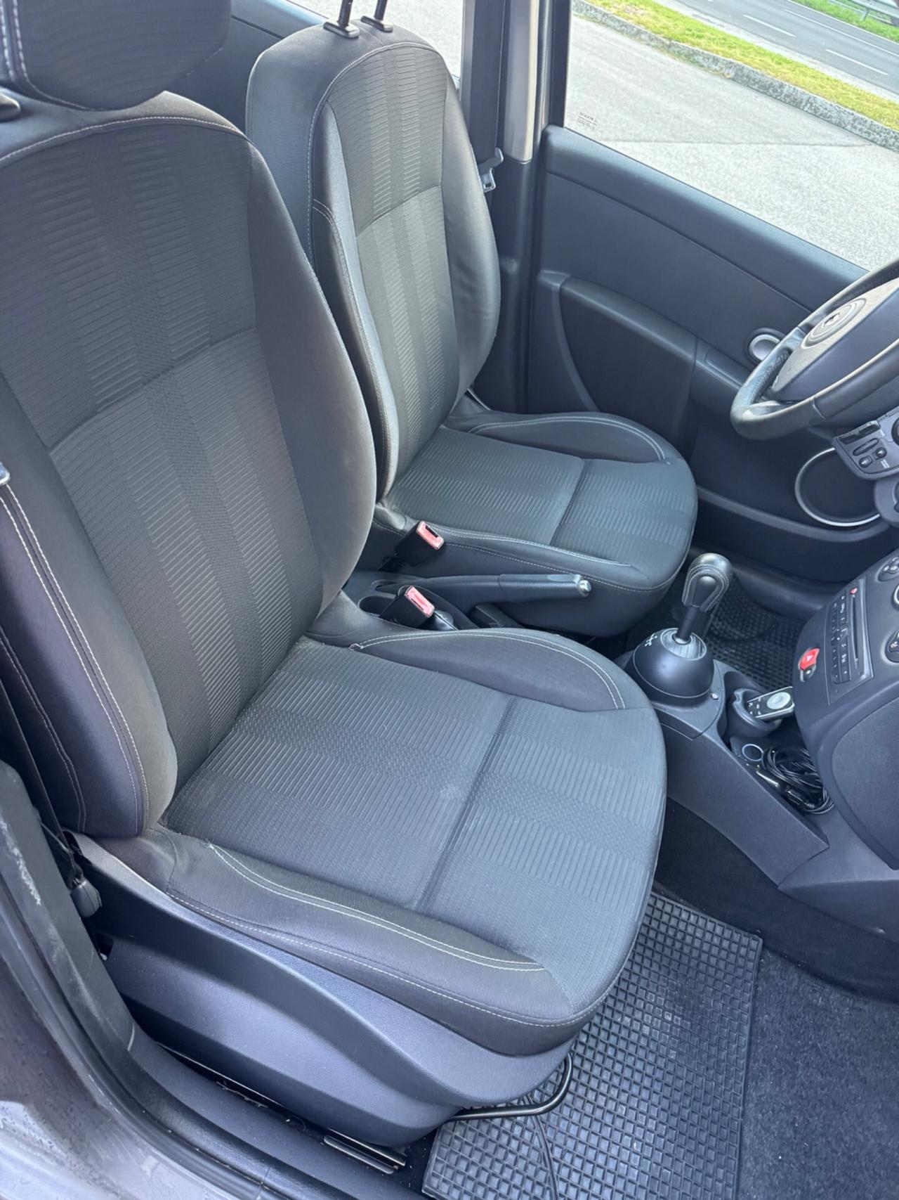 Renault Clio 1.2 16V automatica